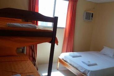 Pensionat Hostal Montecarlos