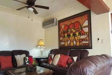 پانسیون Apartamento Florangel Full Deluxe