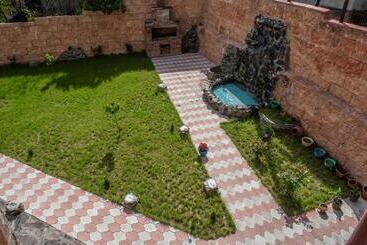 پانسیون Guest House Vip