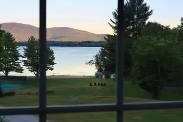 Retkeilymaja Inn At Pleasant Lake