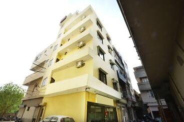 هاستل Oyo 7676 Golden Sunrise Inn