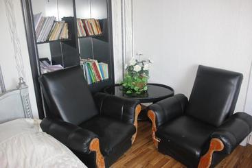 پانسیون Guest House Gidi