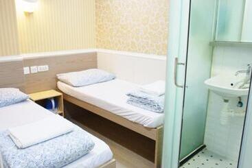 پانسیون K&b Hostel