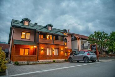 پانسیون Guesthouse Sandra