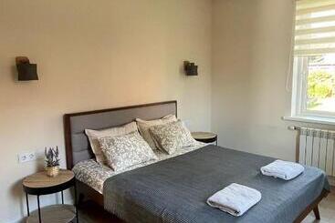 پانسیون Viesu Nams Pupa