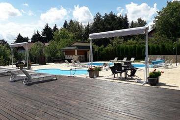 پانسیون Sunčani Breg Apartments Vrdnik