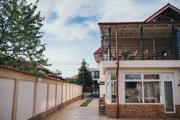 Pensione Nest Guesthouse
