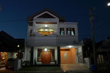 پانسیون Surya Darma Homestay