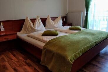 Pansiyon Gästehaus Residenz Lapeiner