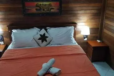 Pensione Arya Inn Enny Salon And Spa