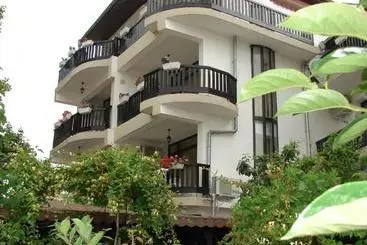 ペンション Guest House Starata Kushta