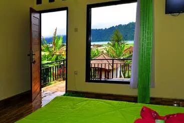 Hostelli Dajan Buyan Homestay
