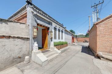 Hotel Gubei Water Town Revolution