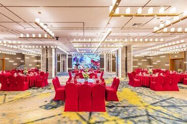 酒店 Howard Johnson New District Plaza Ziyang