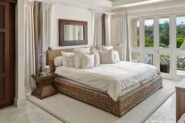 آپارتمان‌های توریست‌ها Smugglers Cove 7   The Penthouse