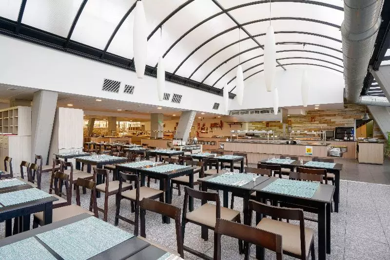 هتل Alua Golf Trinidad