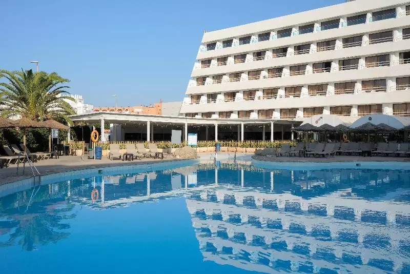 هتل Alua Golf Trinidad