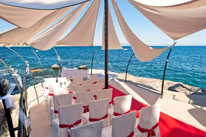 ホテル Barcelo Illetas Albatros Adults Only