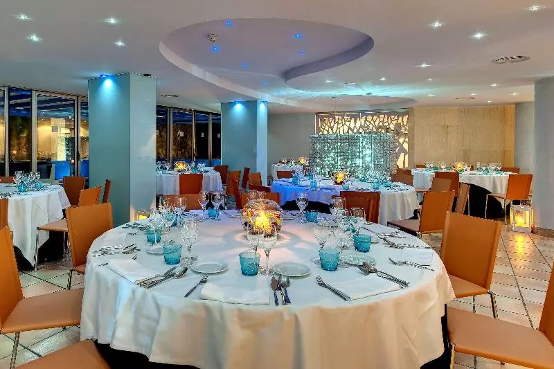 ホテル Barcelo Illetas Albatros Adults Only