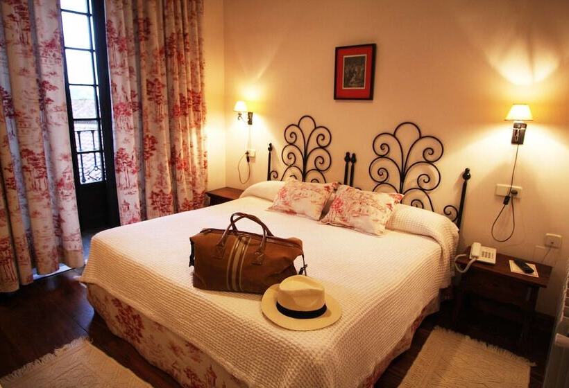 هتل Casona Del Busto