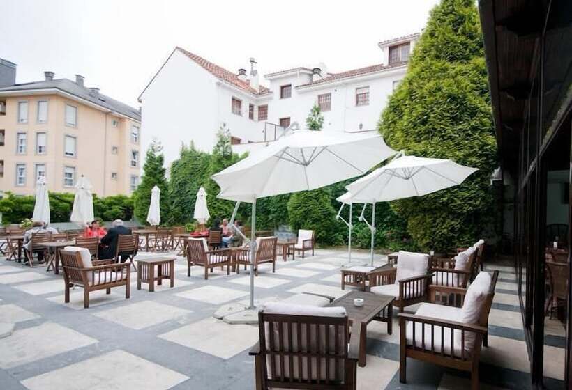 هتل Casona Del Busto