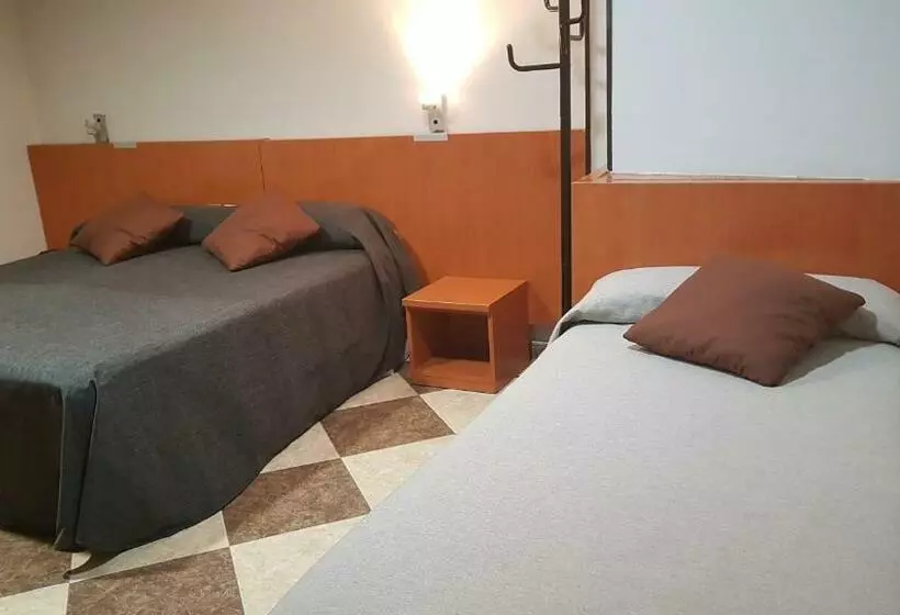 Отель Juan Carlos