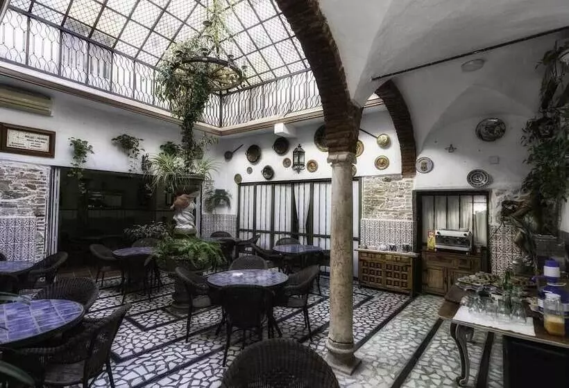 Hotel Las Palmeras By Vivere Stays