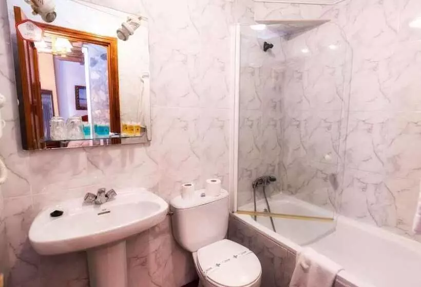 Hotel Las Palmeras By Vivere Stays