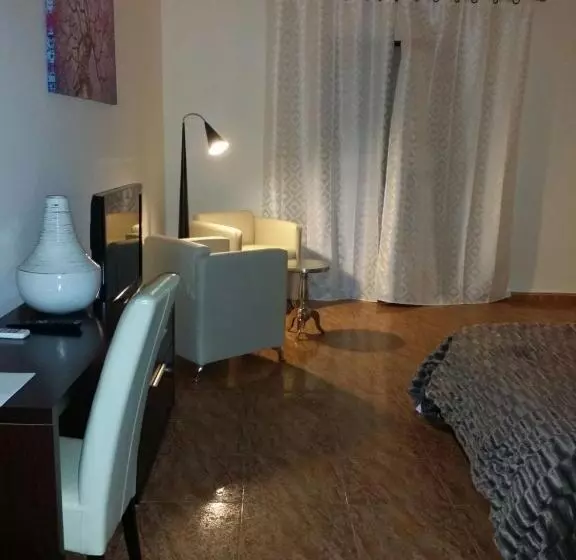 Hotel Oasis Familiar