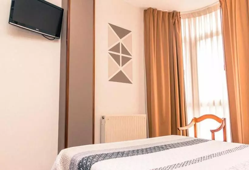 בית מלון כפרי Plaza