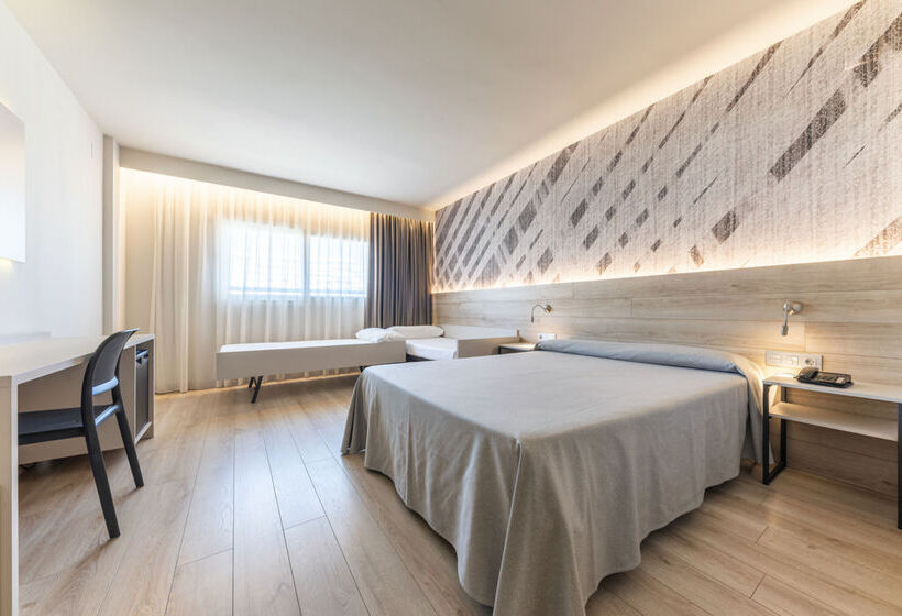 בית מלון כפרי Port Alicante City & Beach