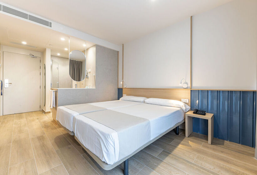 בית מלון כפרי Port Alicante City & Beach