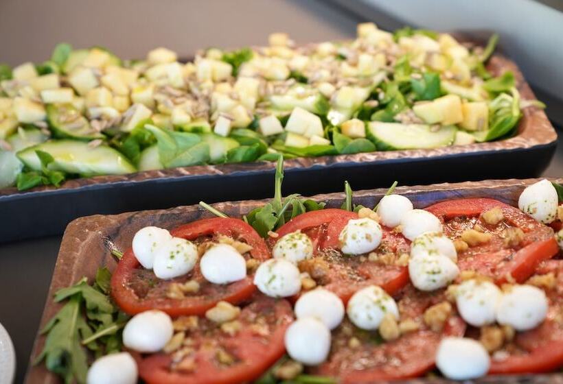 בית מלון כפרי Port Alicante City & Beach