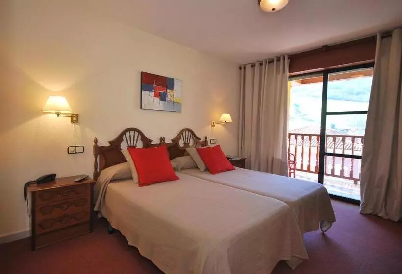 فندق Principado De Europa