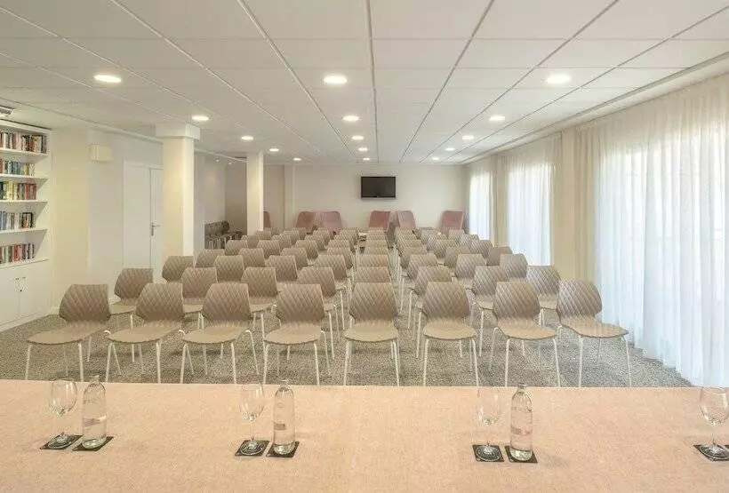 בית מלון כפרי Rh Corona del Mar 4* Sup