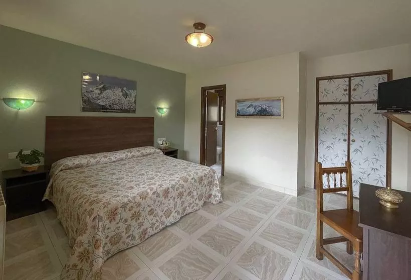 בית מלון כפרי Rural La Ruta De Cabrales