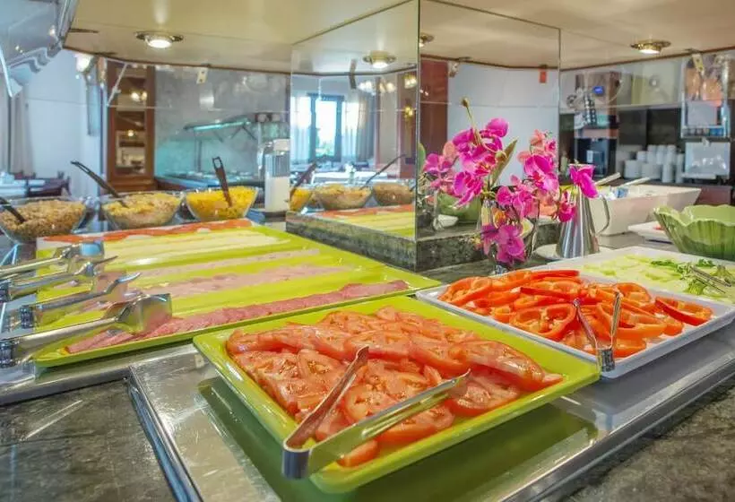 Отель Ses Puntetes