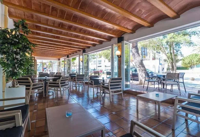 Отель Ses Puntetes