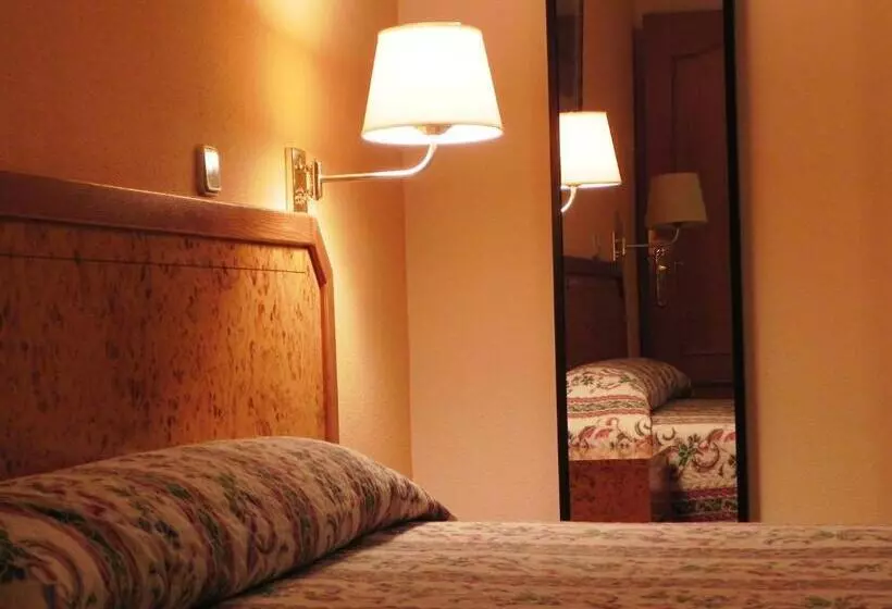 ホテル Toros De Guisando