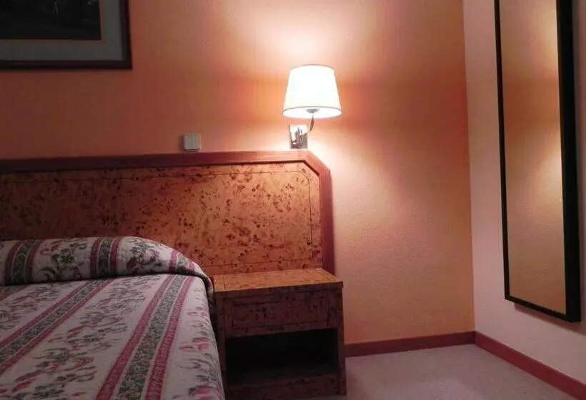 ホテル Toros De Guisando