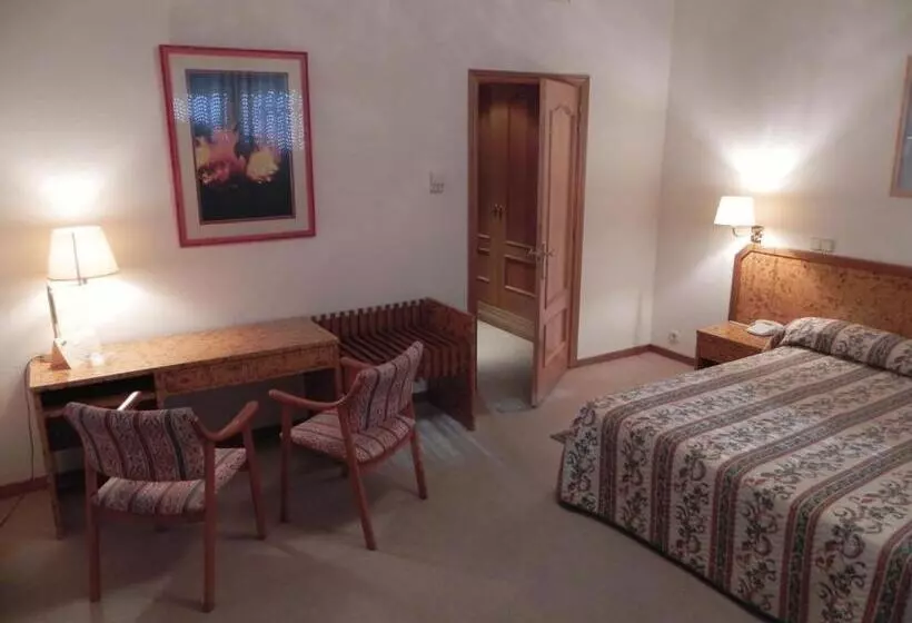 ホテル Toros De Guisando