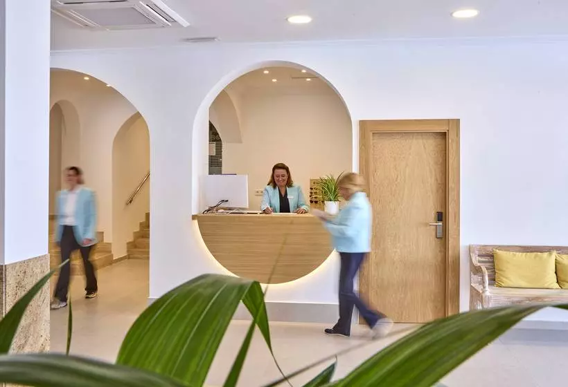 Universal Hotel Bikini