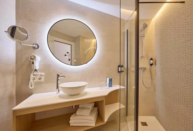 Universal Hotel Bikini