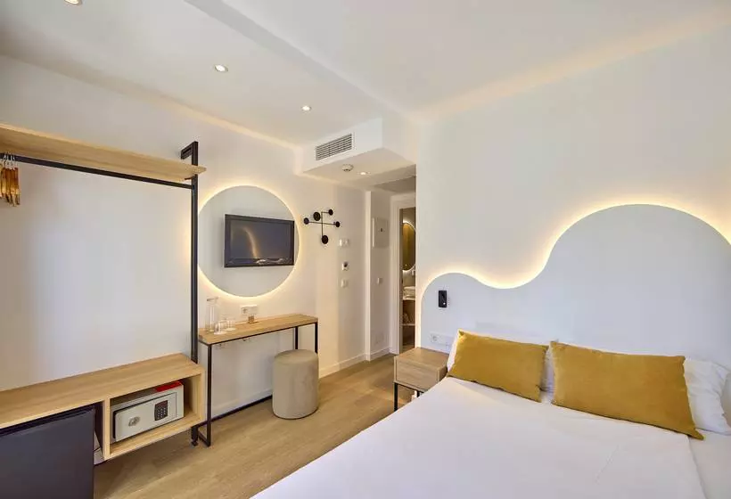 Universal Hotel Bikini