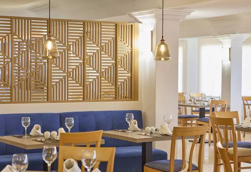 Universal Hotel Bikini