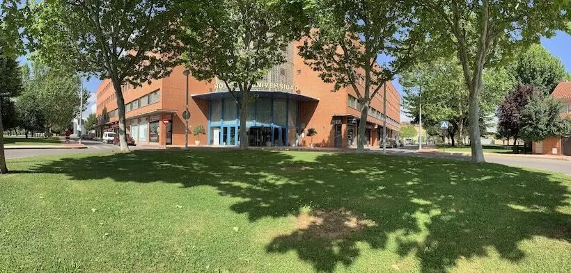 ホテル Universidad