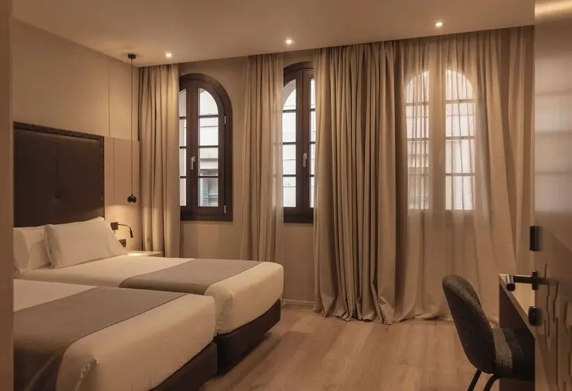 Gran Hotel Barcino 4* Sup