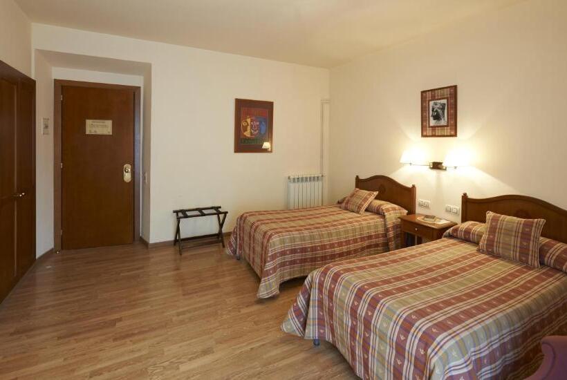 ホテル Abat Cisneros Montserrat