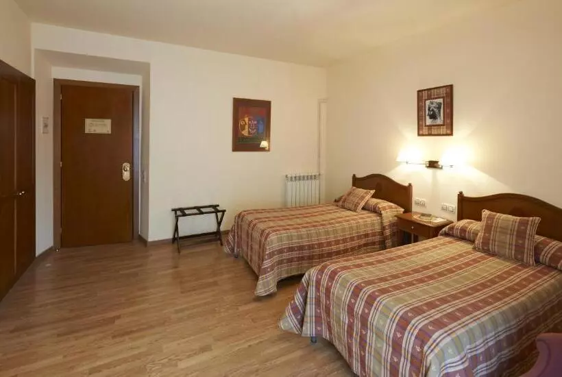 ホテル Abat Cisneros Montserrat