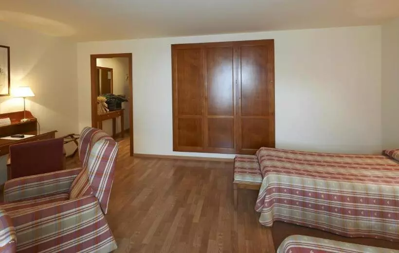 ホテル Abat Cisneros Montserrat